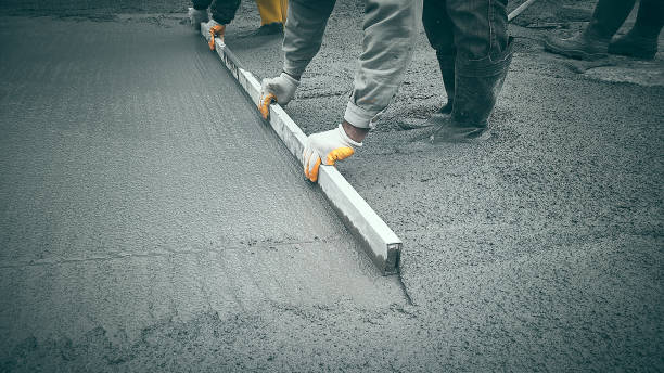 Best Concrete Driveway Installation in Hlcrest, IL